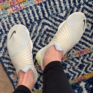 NIKE FREE RN 3.0 Flyknit Running Pull On Sneakers